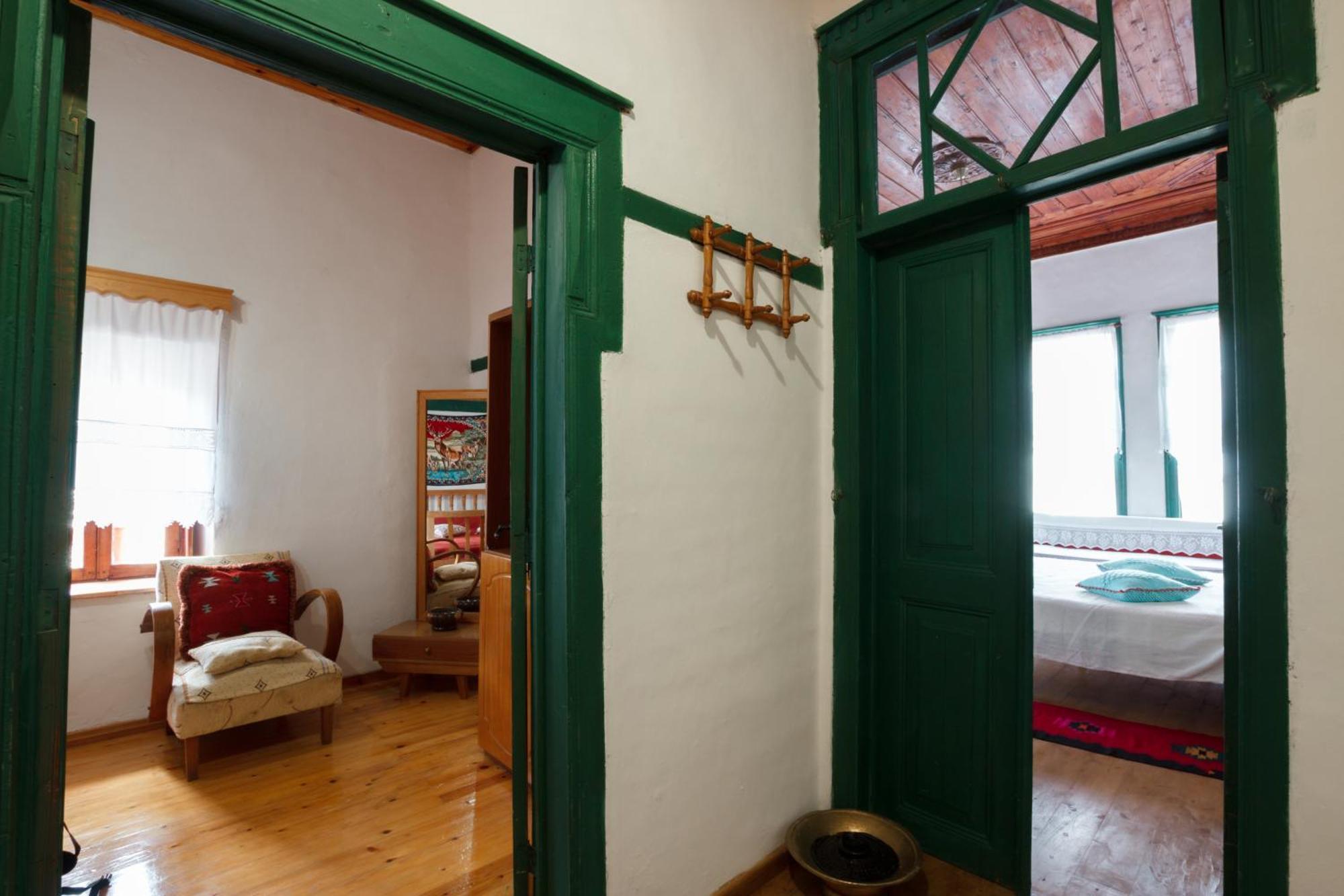Guesthouse 1805 จีโรคาสเตอร์ ภายนอก รูปภาพ
