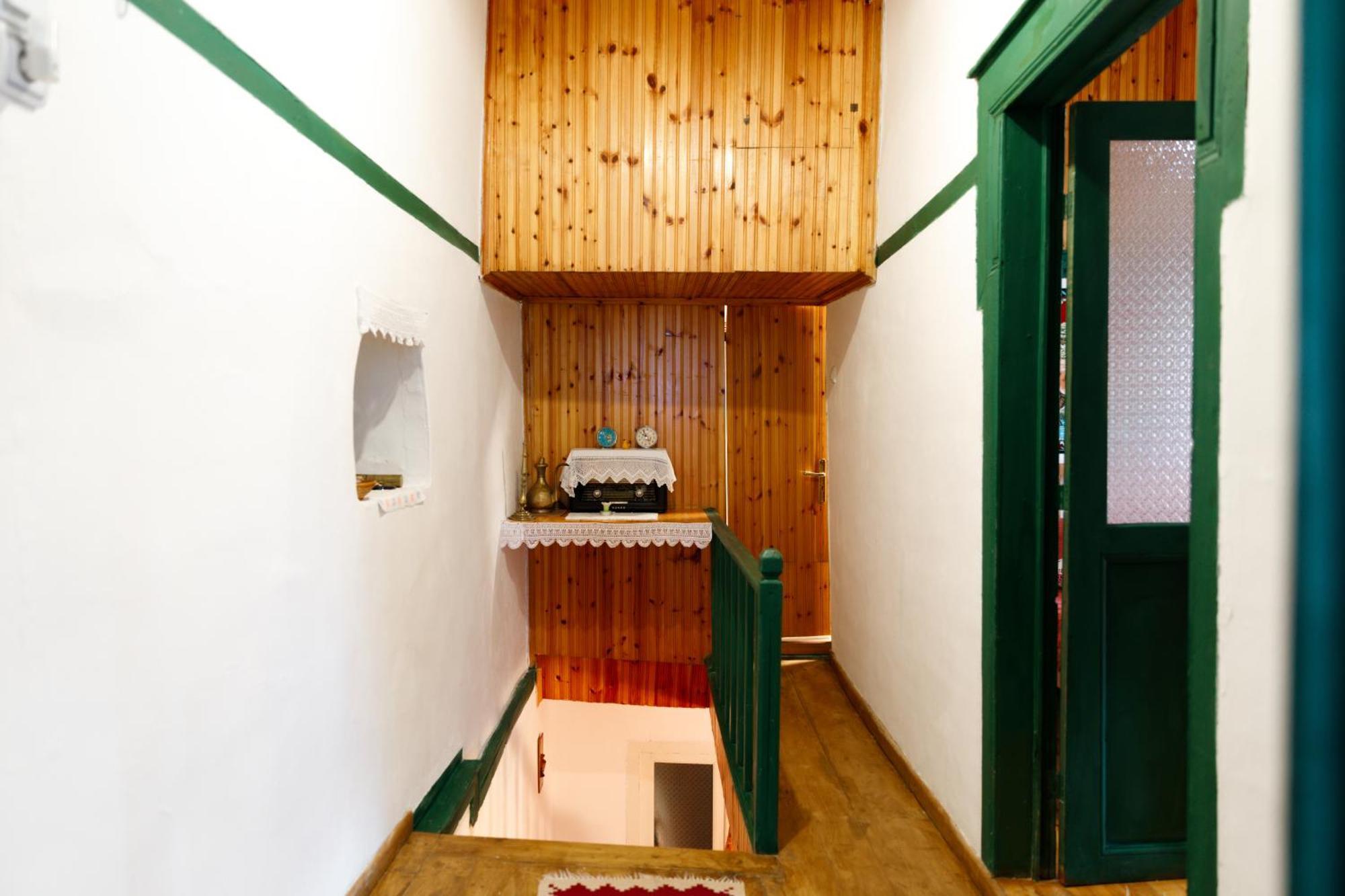 Guesthouse 1805 จีโรคาสเตอร์ ภายนอก รูปภาพ
