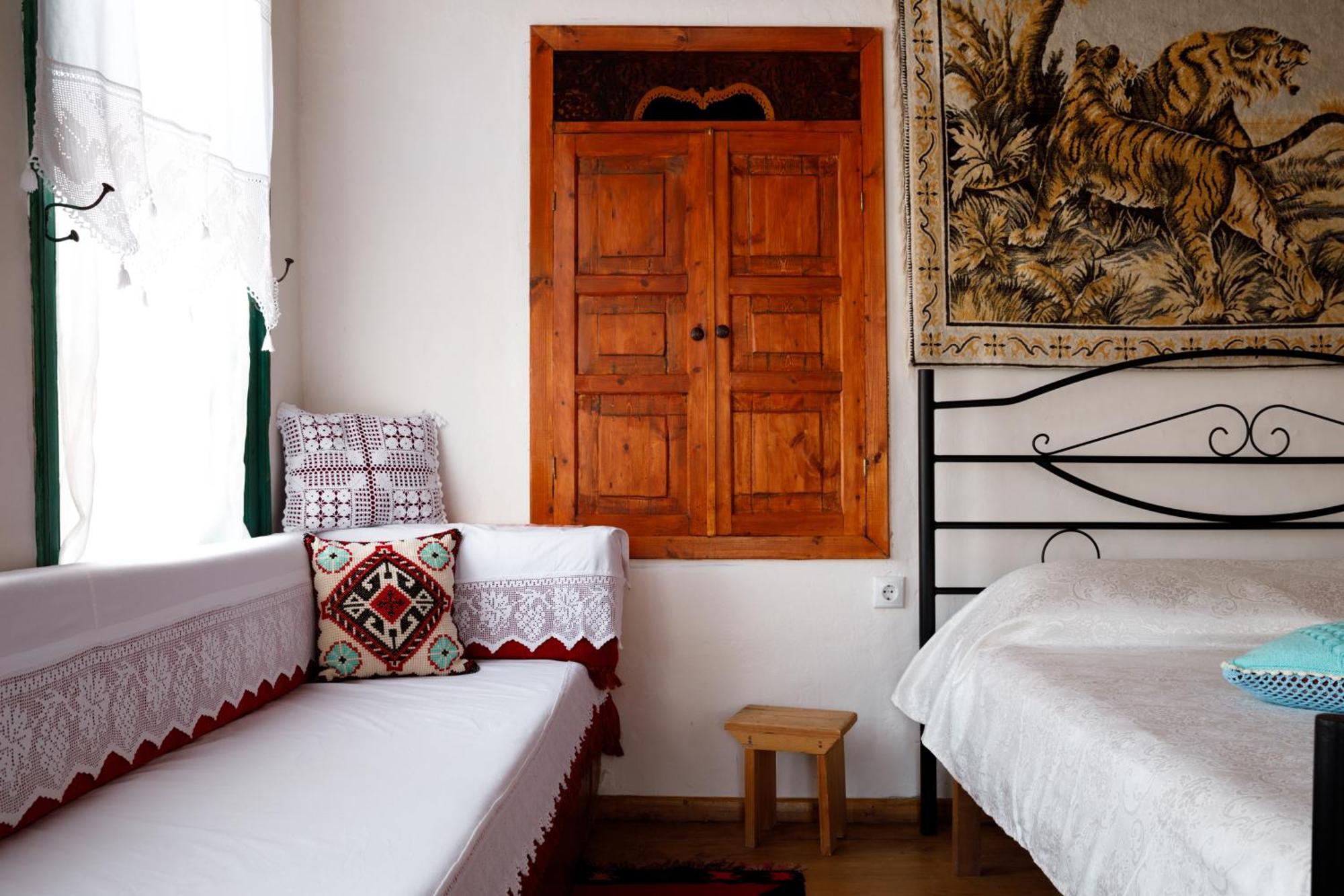 Guesthouse 1805 จีโรคาสเตอร์ ภายนอก รูปภาพ