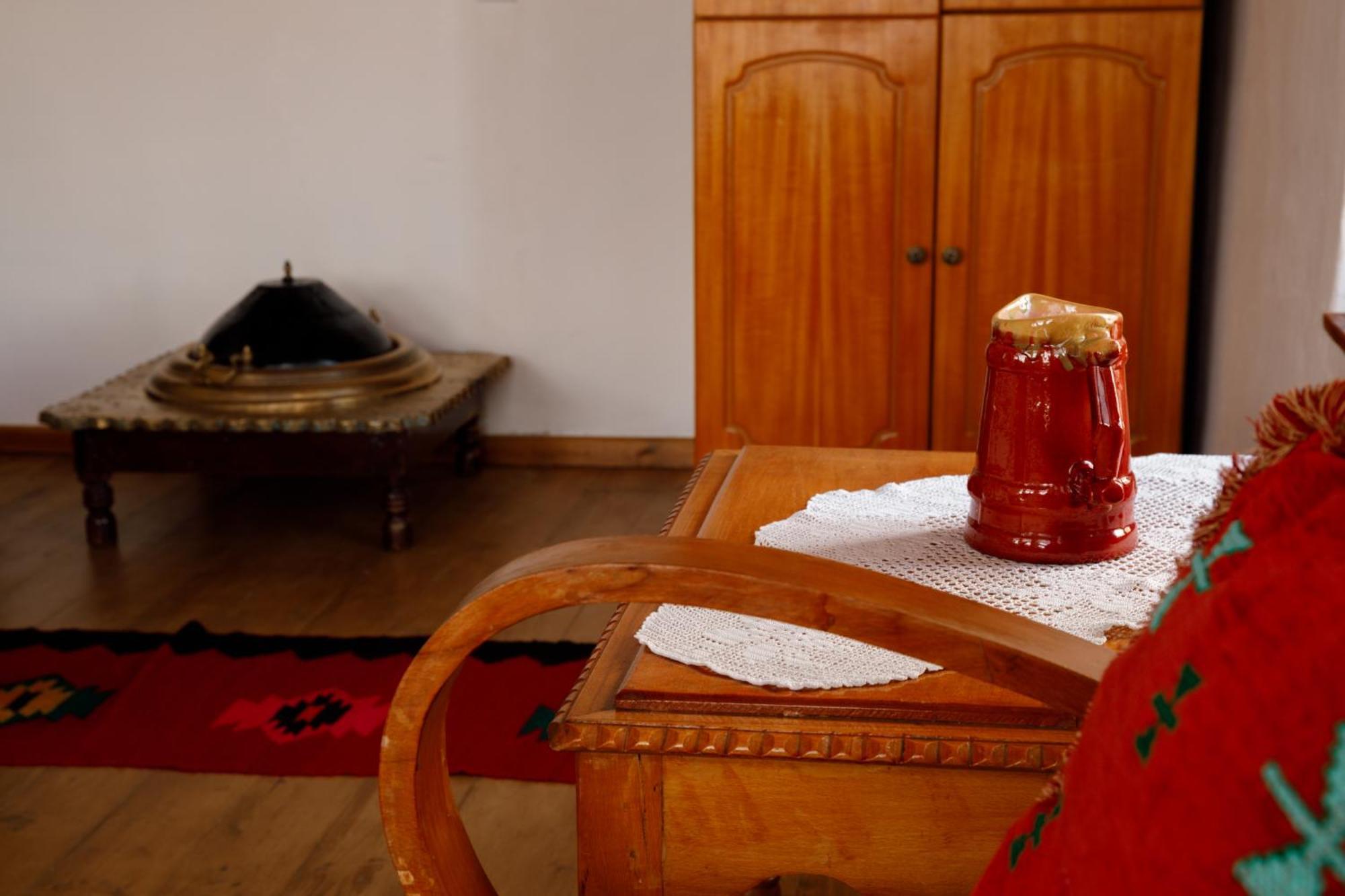 Guesthouse 1805 จีโรคาสเตอร์ ภายนอก รูปภาพ