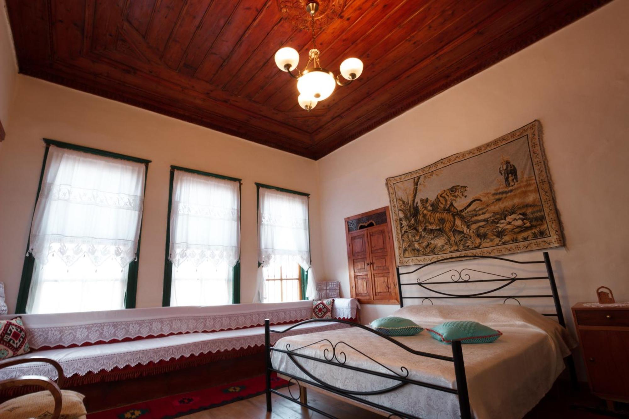 Guesthouse 1805 จีโรคาสเตอร์ ภายนอก รูปภาพ